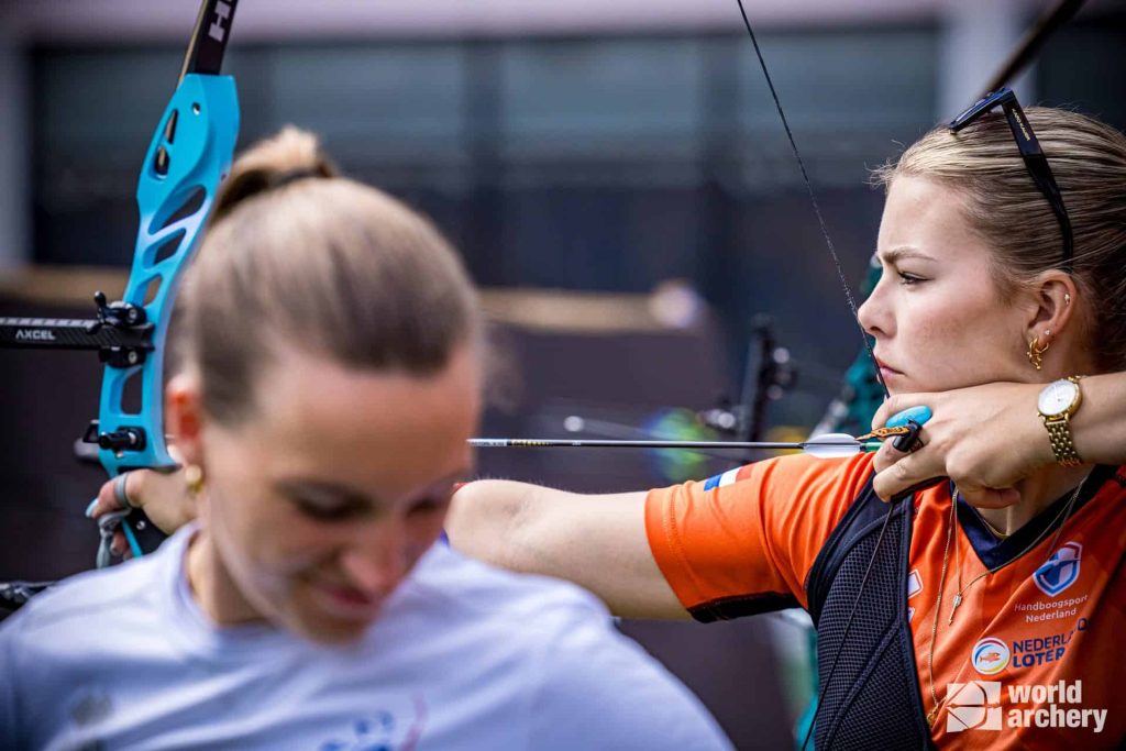 Schloesser naar halve finale World Cup Shanghai, recurve-teams uitgeschakeld