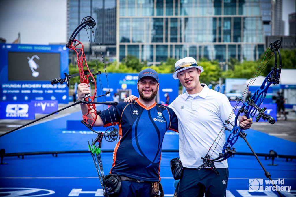 Mike Schloesser wint goud in Shanghai