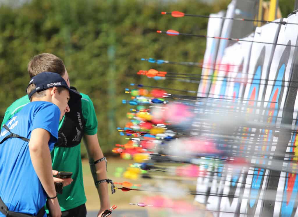 Goud onder de zon: jeugd schittert in Hapert tijdens NK Outdoor Jeugd