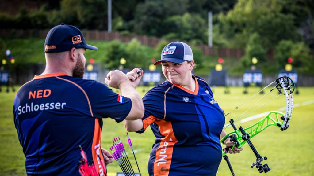 Sanne en Mike schieten zich naar mixed team WK-finale in Gwangju